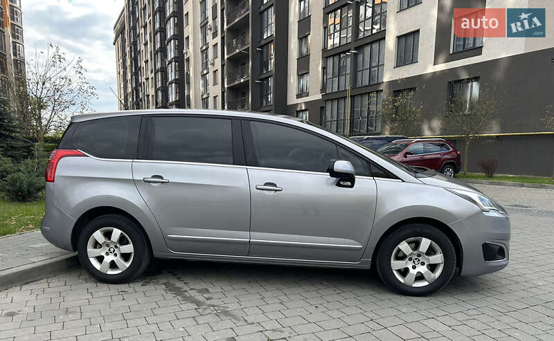 Микровэн Peugeot 5008 2015 в Ивано-Франковске