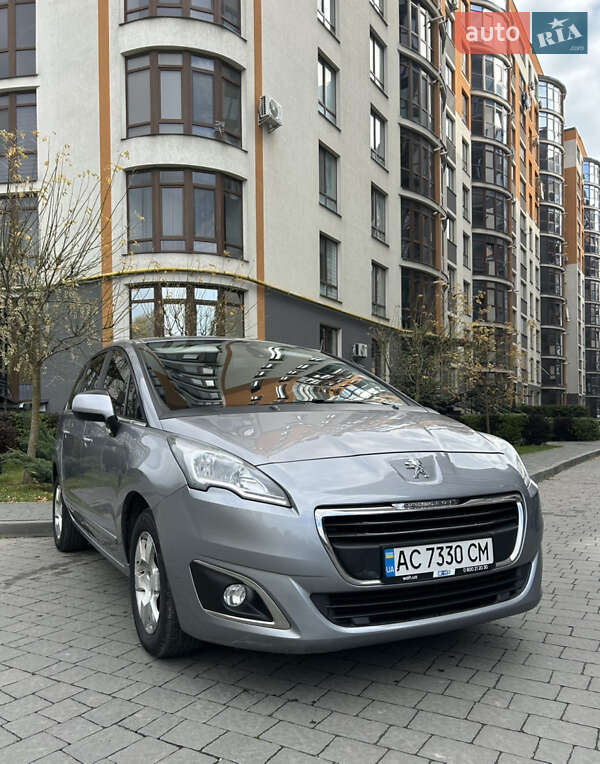 Микровэн Peugeot 5008 2015 в Ивано-Франковске