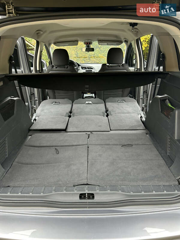 Микровэн Peugeot 5008 2015 в Ивано-Франковске