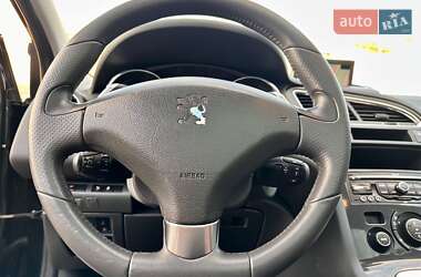 Микровэн Peugeot 5008 2012 в 
