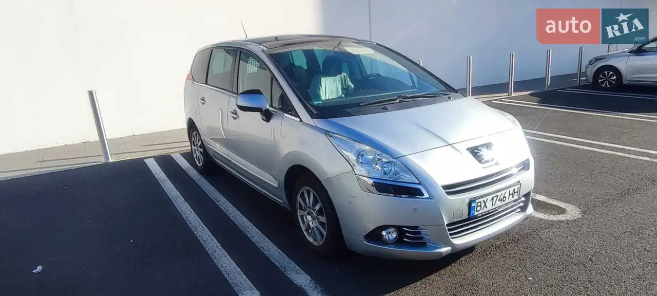 2011 Peugeot 5008 - мініатюра 13