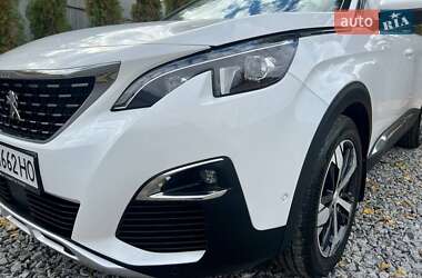 Внедорожник / Кроссовер Peugeot 5008 2017 в 