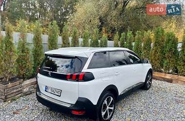 Внедорожник / Кроссовер Peugeot 5008 2017 в 