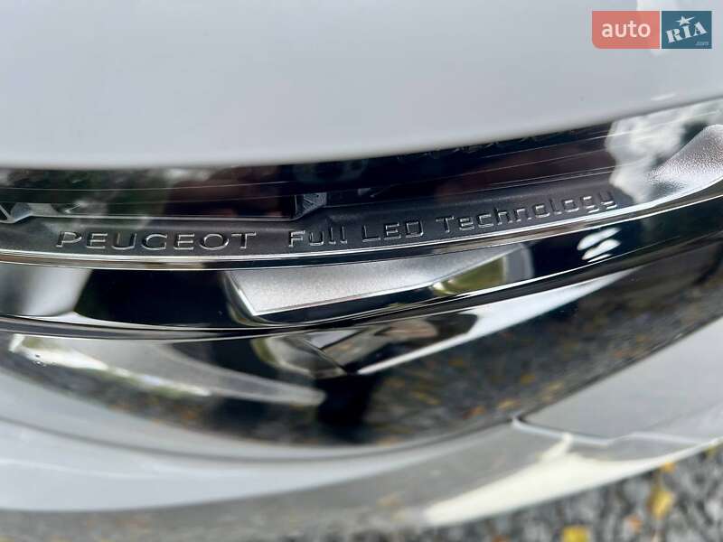 Позашляховик / Кросовер Peugeot 5008 2017 в Полтаві фото 28 Позашляховик / Кросовер Peugeot 5008 2017 в Полтаві