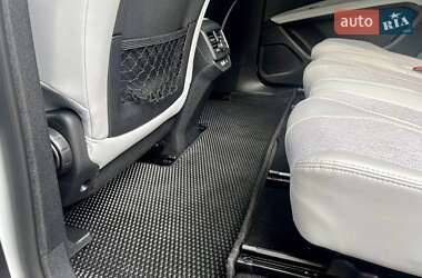 Внедорожник / Кроссовер Peugeot 5008 2017 в 