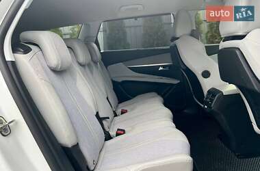 Внедорожник / Кроссовер Peugeot 5008 2017 в 