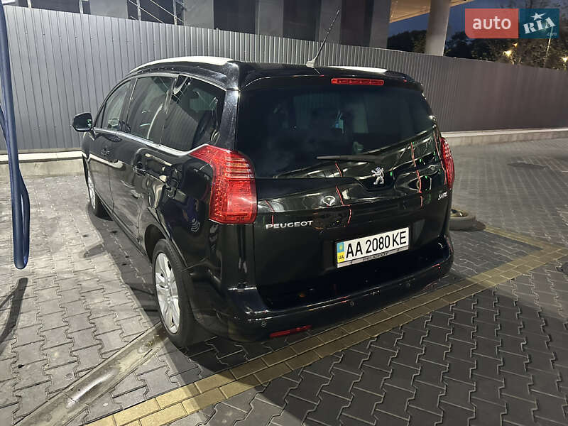 Мікровен Peugeot 5008 2010 в Києві