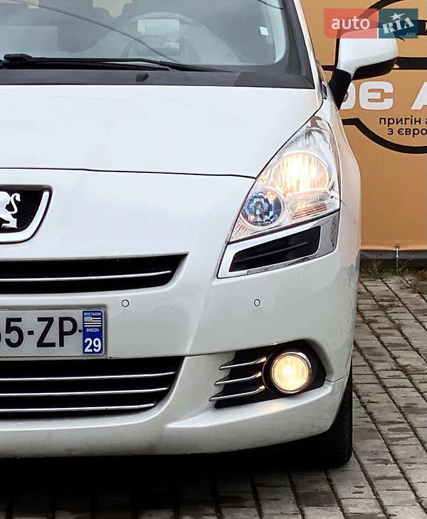 Микровэн Peugeot 5008 2013 в Ровно