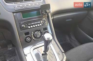 Микровэн Peugeot 5008 2010 в 