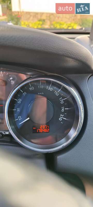 Мікровен Peugeot 5008 2011 в Чернівцях фото 30 Мікровен Peugeot 5008 2011 в Чернівцях