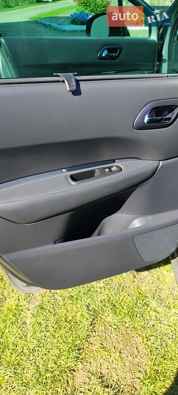 Мікровен Peugeot 5008 2011 в Чернівцях фото 40 Мікровен Peugeot 5008 2011 в Чернівцях