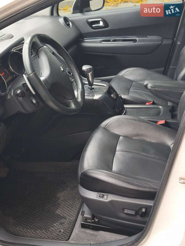 Микровэн Peugeot 5008 2011 в Дубно фото 12 Микровэн Peugeot 5008 2011 в Дубно