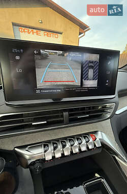 Внедорожник / Кроссовер Peugeot 5008 2022 в 