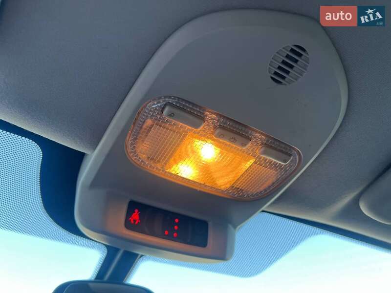 Микровэн Peugeot 5008 2012 в Львове фото 31 Микровэн Peugeot 5008 2012 в Львове