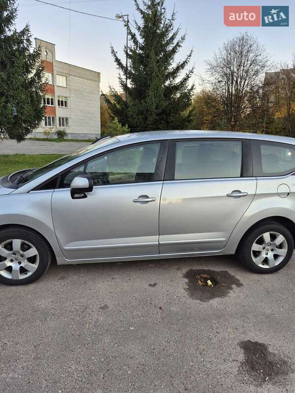 Микровэн Peugeot 5008 2011 в Львове фото 9 Микровэн Peugeot 5008 2011 в Львове