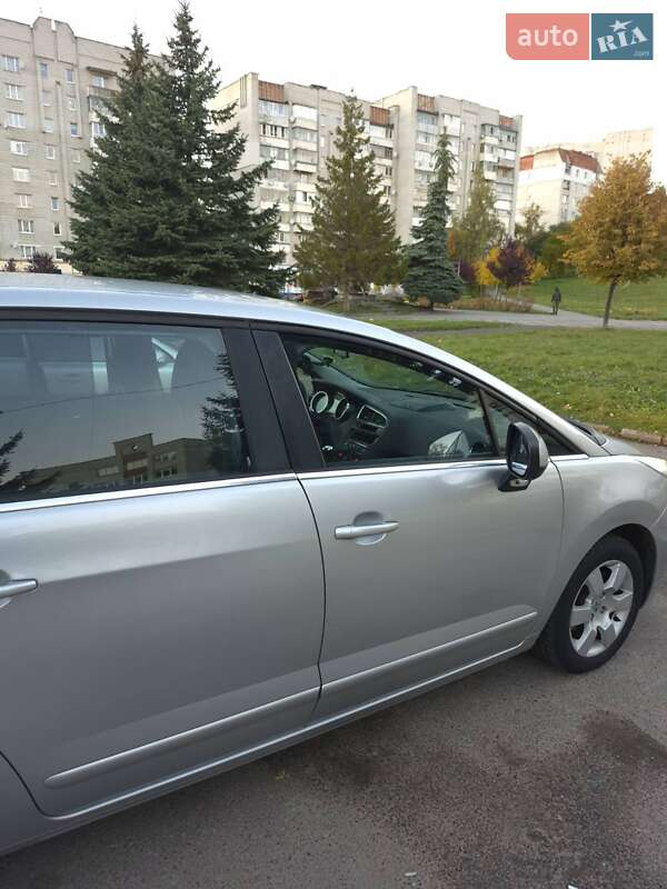 Микровэн Peugeot 5008 2011 в Львове фото 12 Микровэн Peugeot 5008 2011 в Львове