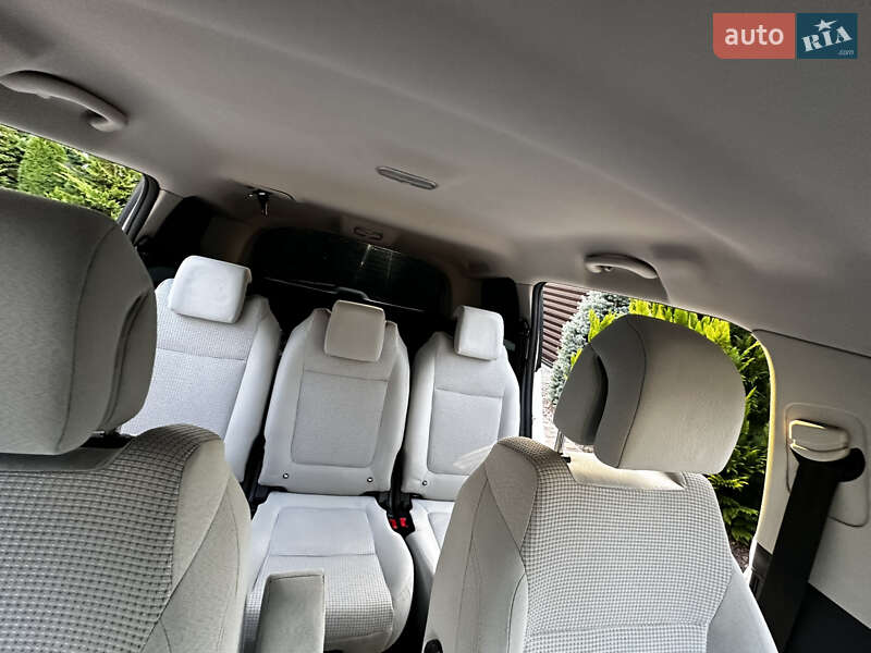 Микровэн Peugeot 5008 2013 в Рава-Русской фото 6 Микровэн Peugeot 5008 2013 в Рава-Русской