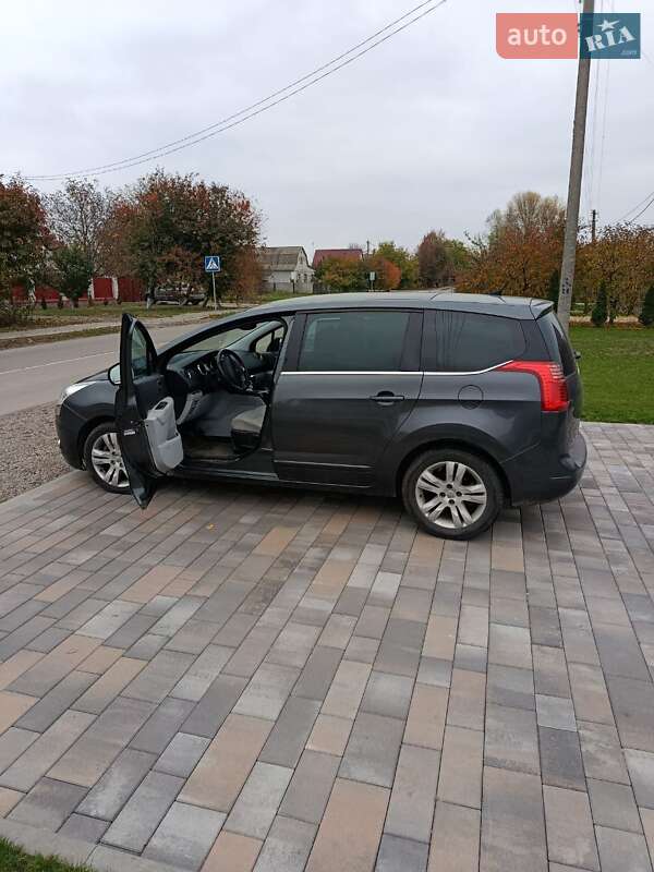 Микровэн Peugeot 5008 2009 в 