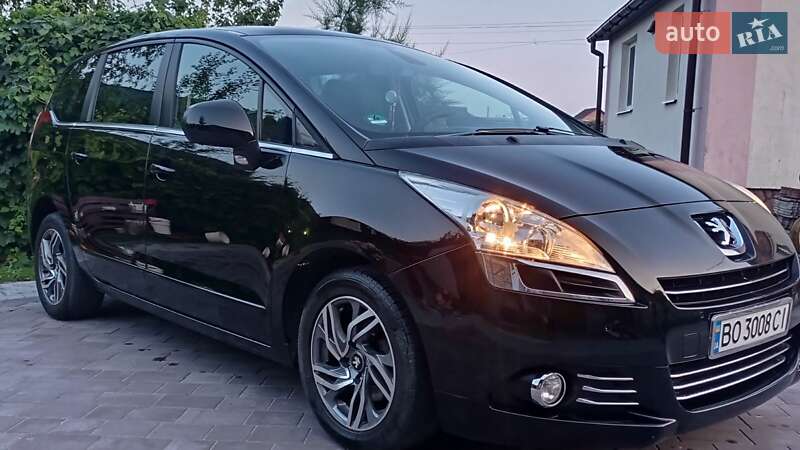 Микровэн Peugeot 5008 2011 в Збараже