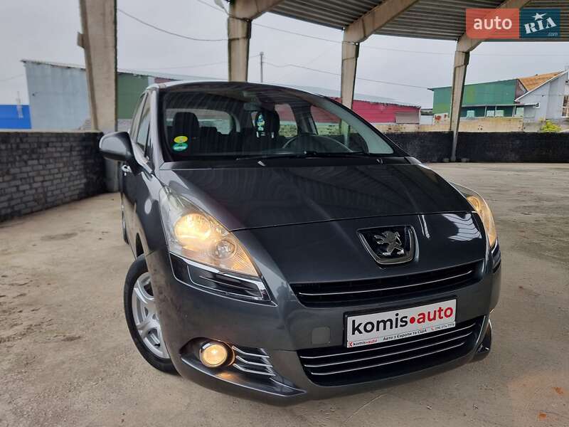 Peugeot 5008 2011
