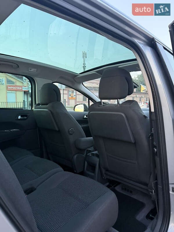 Микровэн Peugeot 5008 2014 в Калуше фото 24 Микровэн Peugeot 5008 2014 в Калуше