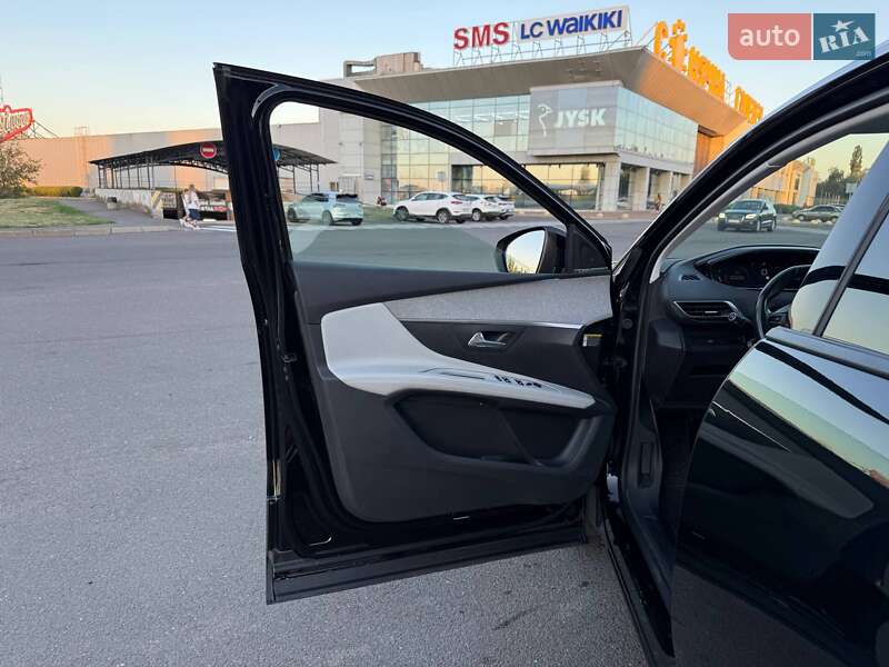 Внедорожник / Кроссовер Peugeot 5008 2017 в Кривом Роге фото 33 Внедорожник / Кроссовер Peugeot 5008 2017 в Кривом Роге