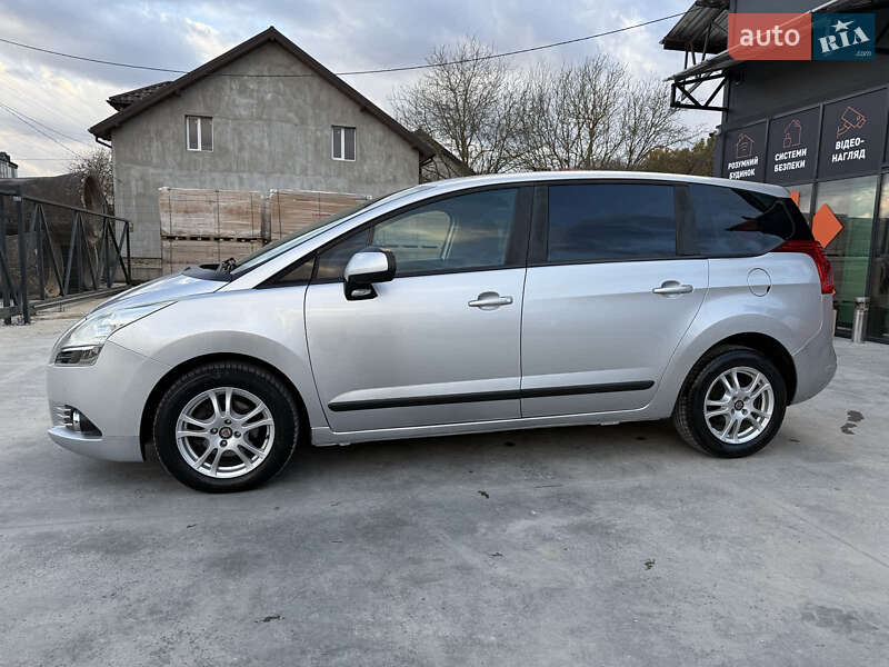 Микровэн Peugeot 5008 2010 в Теребовле