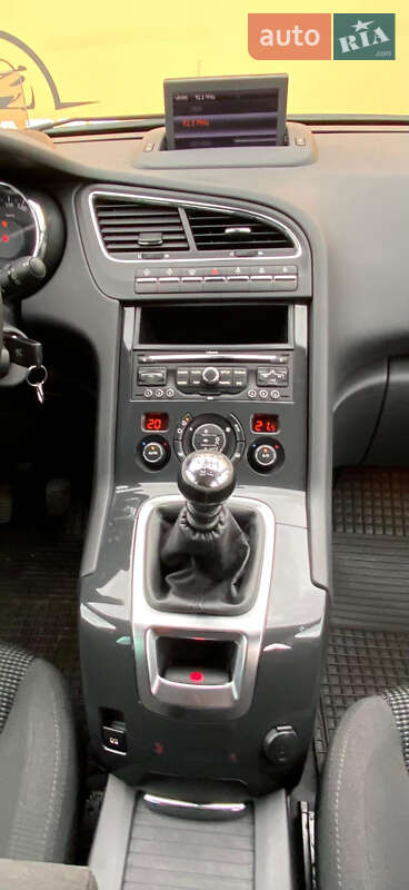 Микровэн Peugeot 5008 2013 в Ровно фото 11 Микровэн Peugeot 5008 2013 в Ровно