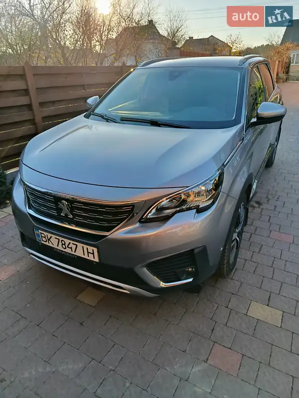 Peugeot 5008 2017