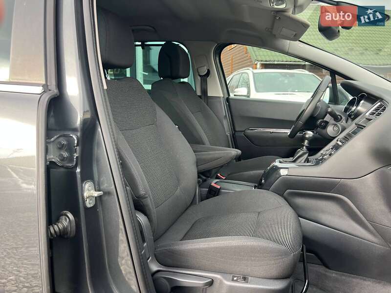 Микровэн Peugeot 5008 2015 в Коломые