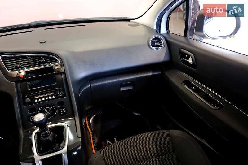 Микровэн Peugeot 5008 2014 в Одессе