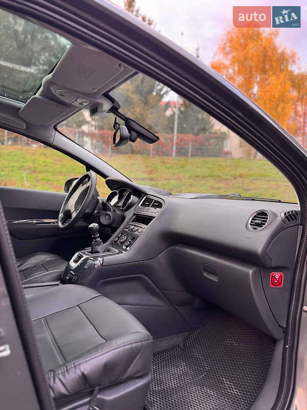 Микровэн Peugeot 5008 2010 в Луцке фото 6 Микровэн Peugeot 5008 2010 в Луцке