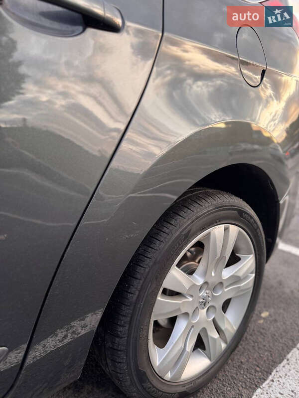 Микровэн Peugeot 5008 2010 в Луцке фото 14 Микровэн Peugeot 5008 2010 в Луцке