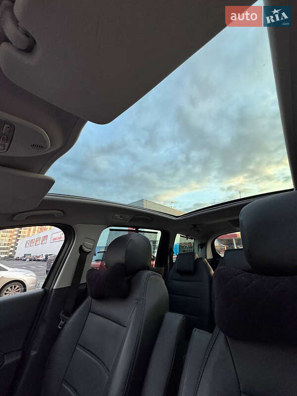 Микровэн Peugeot 5008 2010 в Луцке фото 20 Микровэн Peugeot 5008 2010 в Луцке