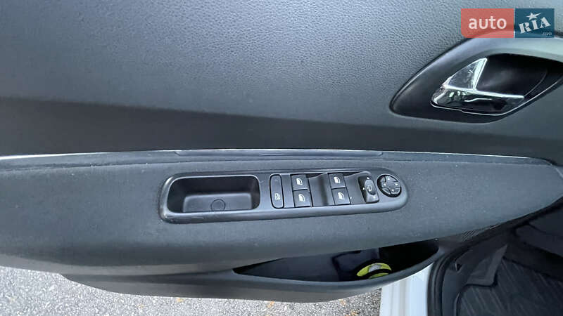 Микровэн Peugeot 5008 2015 в Дубно фото 25 Микровэн Peugeot 5008 2015 в Дубно