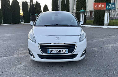 Микровэн Peugeot 5008 2015 в Дубно