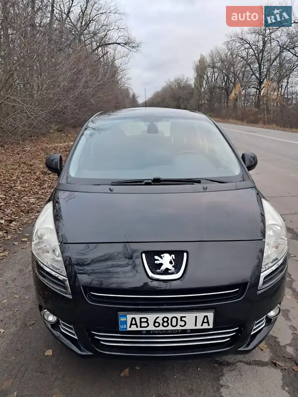 Peugeot 5008 2011
