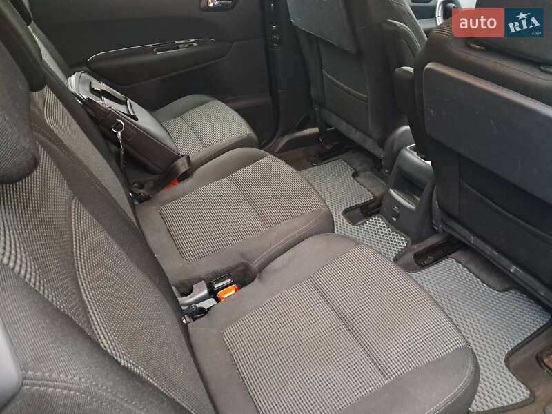 Мікровен Peugeot 5008 2011 в Козятині