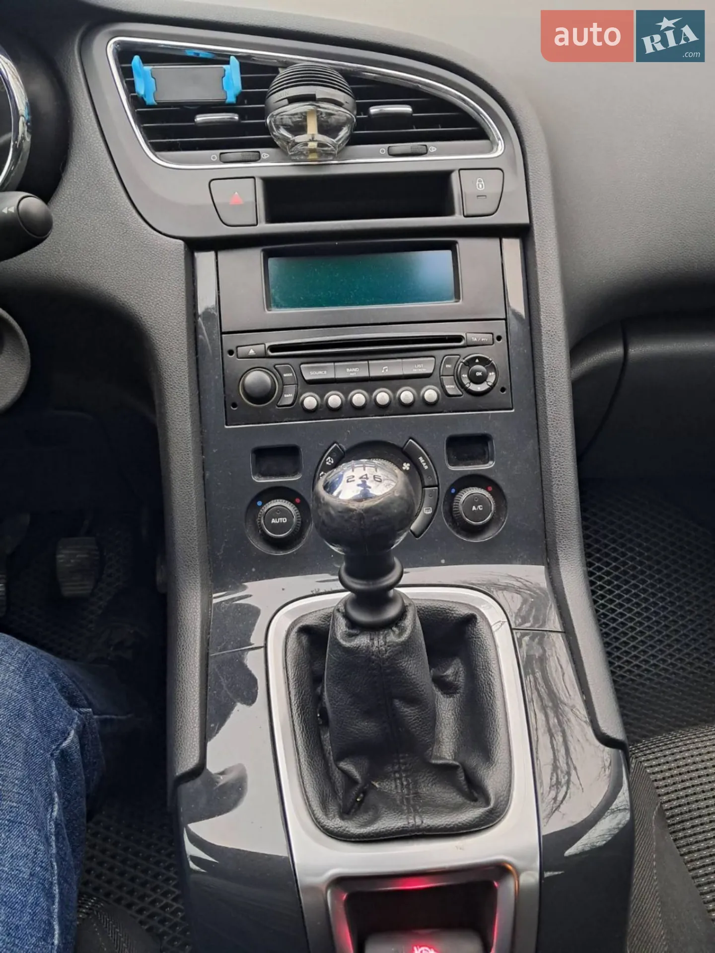 2011 Peugeot 5008 - мініатюра 10