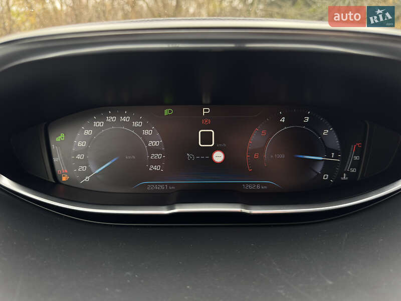 Внедорожник / Кроссовер Peugeot 5008 2018 в Львове фото 18 Внедорожник / Кроссовер Peugeot 5008 2018 в Львове