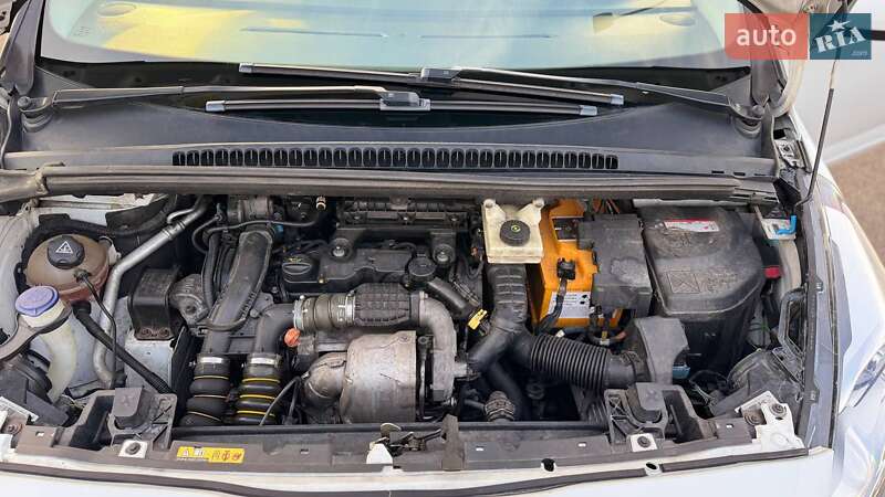 Микровэн Peugeot 5008 2016 в Ковеле фото 7 Микровэн Peugeot 5008 2016 в Ковеле