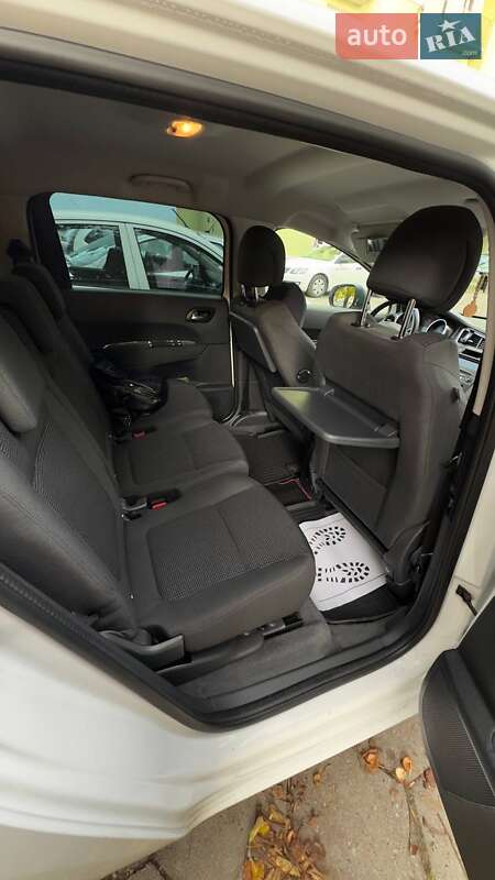 Микровэн Peugeot 5008 2016 в Ковеле фото 12 Микровэн Peugeot 5008 2016 в Ковеле