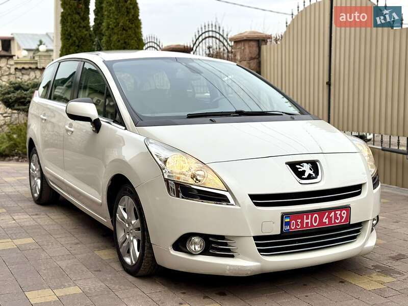 Peugeot 5008 2012
