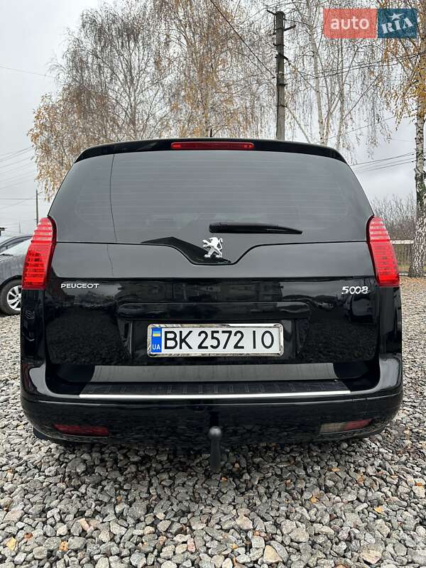 Микровэн Peugeot 5008 2010 в Смеле