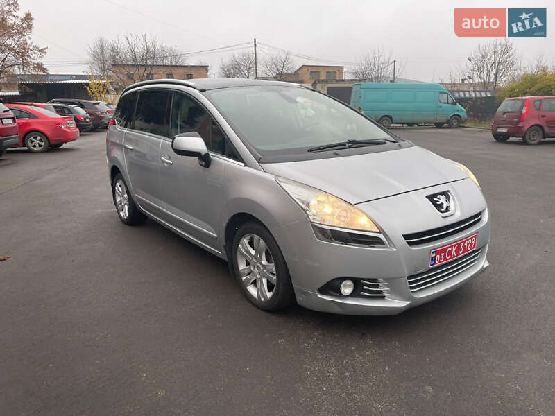 Микровэн Peugeot 5008 2011 в Ровно