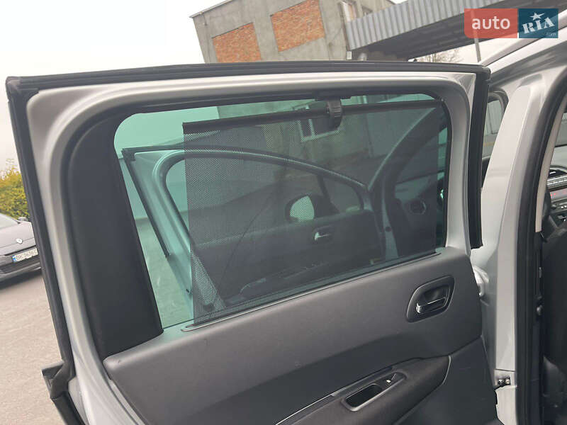 Микровэн Peugeot 5008 2011 в Ровно