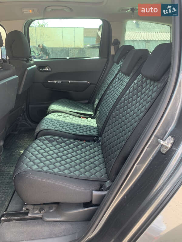 Микровэн Peugeot 5008 2010 в Ровно фото 8 Микровэн Peugeot 5008 2010 в Ровно
