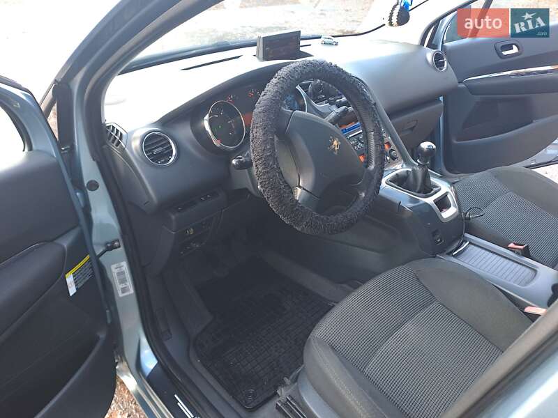 Микровэн Peugeot 5008 2010 в Львове фото 11 Микровэн Peugeot 5008 2010 в Львове