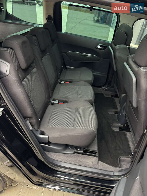 Микровэн Peugeot 5008 2011 в Луцке