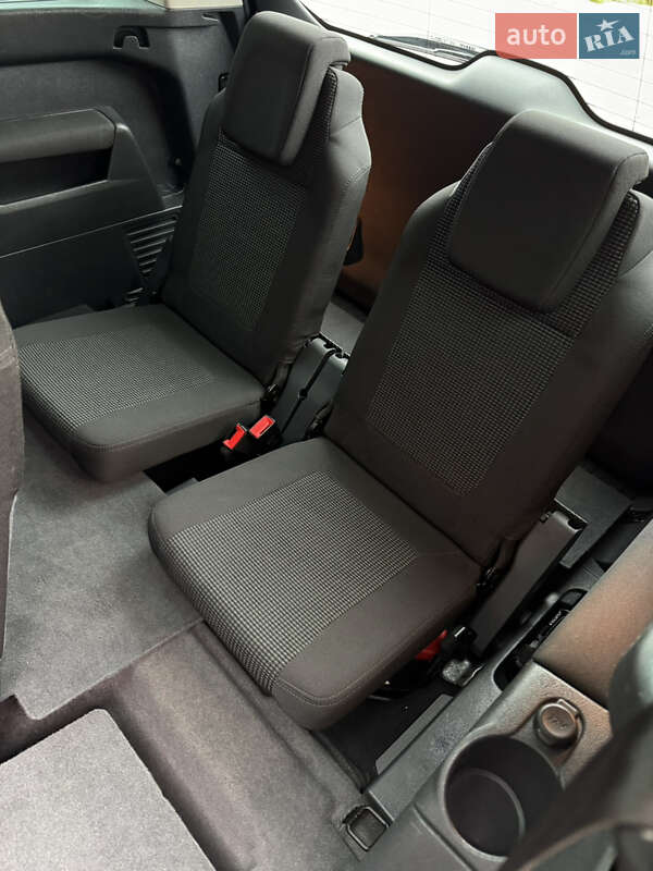 Микровэн Peugeot 5008 2011 в Луцке